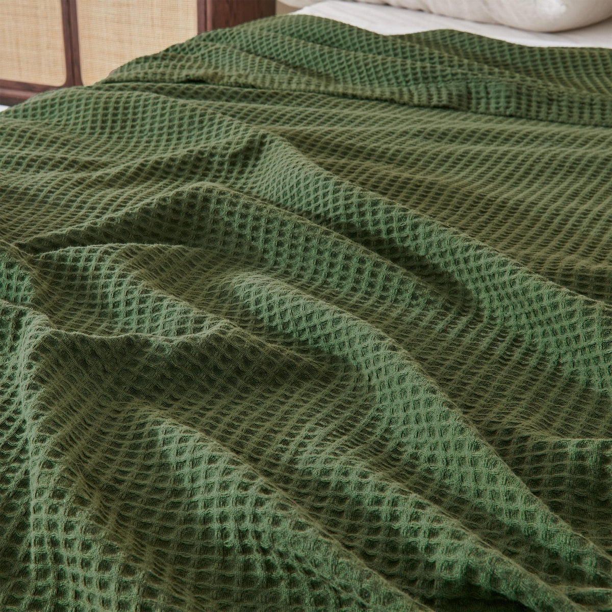 Soft 100% cotton waffle weave blanket from the Mikala Collection by Great Bay Home, showcasing a cozy, textured design.