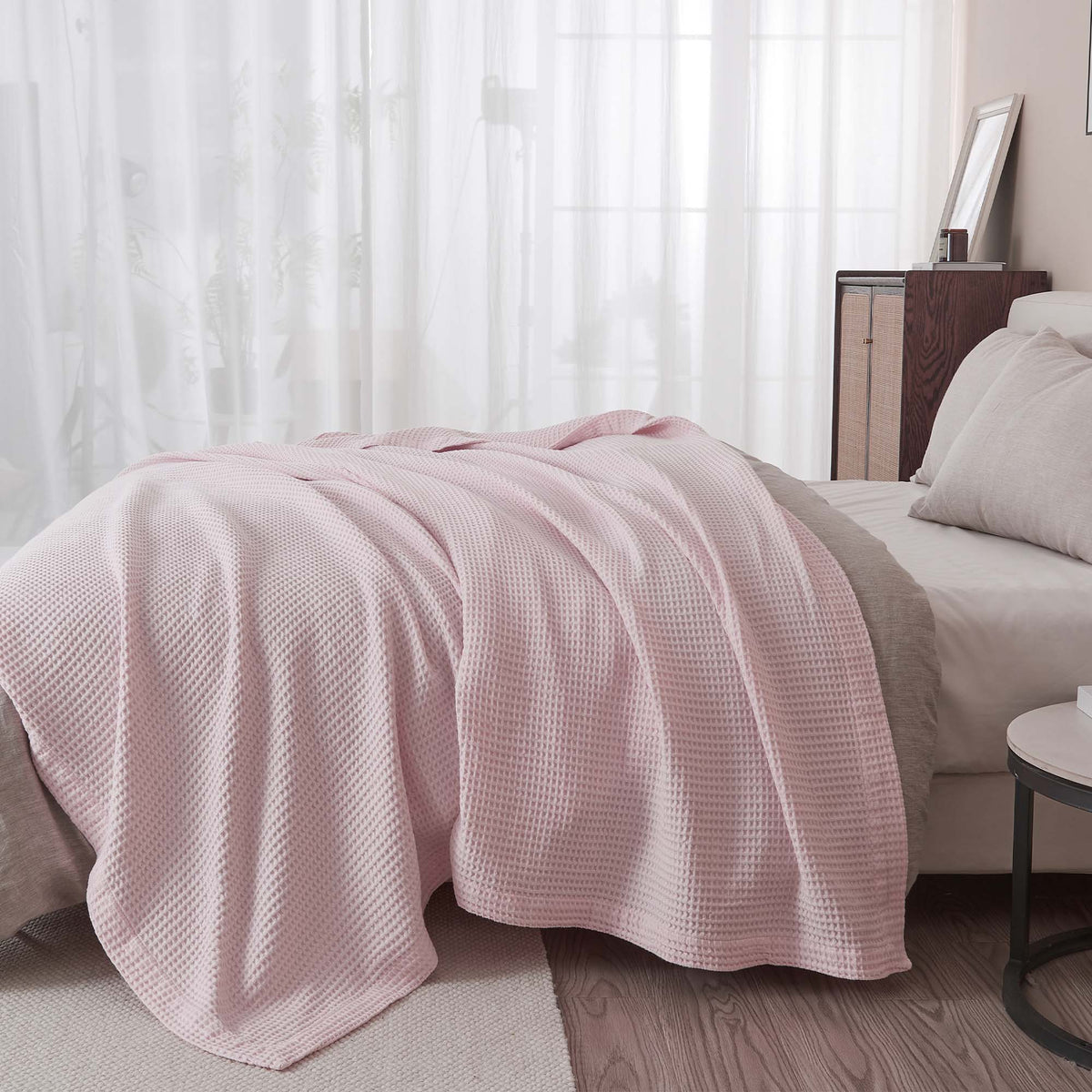 Soft 100% cotton waffle weave blanket from Great Bay Home's Mikala Collection, showcasing textured fabric and cozy design.