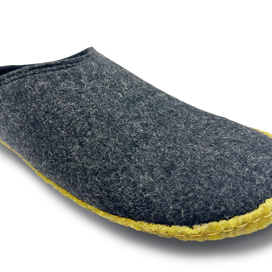 Kyrgies outdoor wool slides in natural fiber with open-toe design, ideal for casual outdoor wear and comfort.