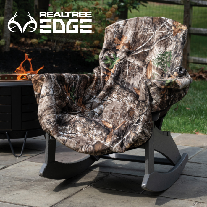 City Bonfires Realtree Edge camo chair blanket with logo, designed for outdoor comfort and warmth.