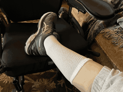 Men's DSC ultra-soft upper calf diabetic socks, four pairs, featuring seamless design and breathable fabric for comfort and support.