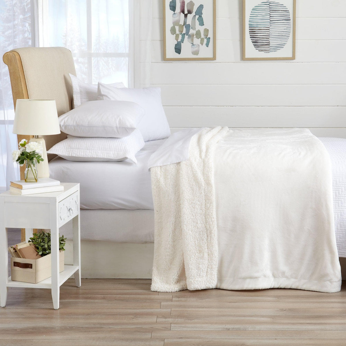 Velvet Plush Sherpa Blanket – Kinsley Collection