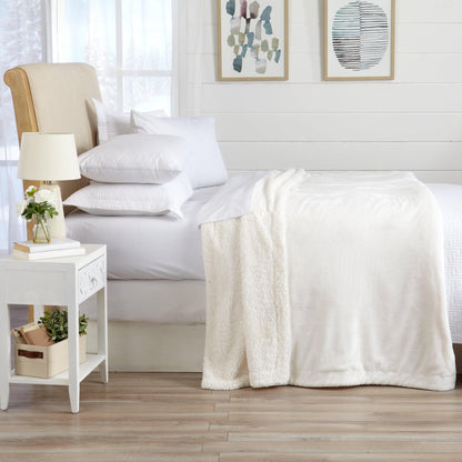 Velvet Plush Sherpa Blanket – Kinsley Collection