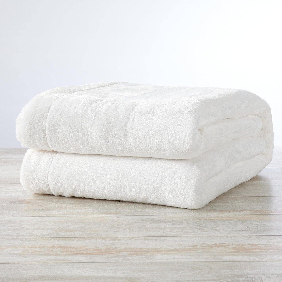 Velvet Plush Sherpa Blanket – Kinsley Collection