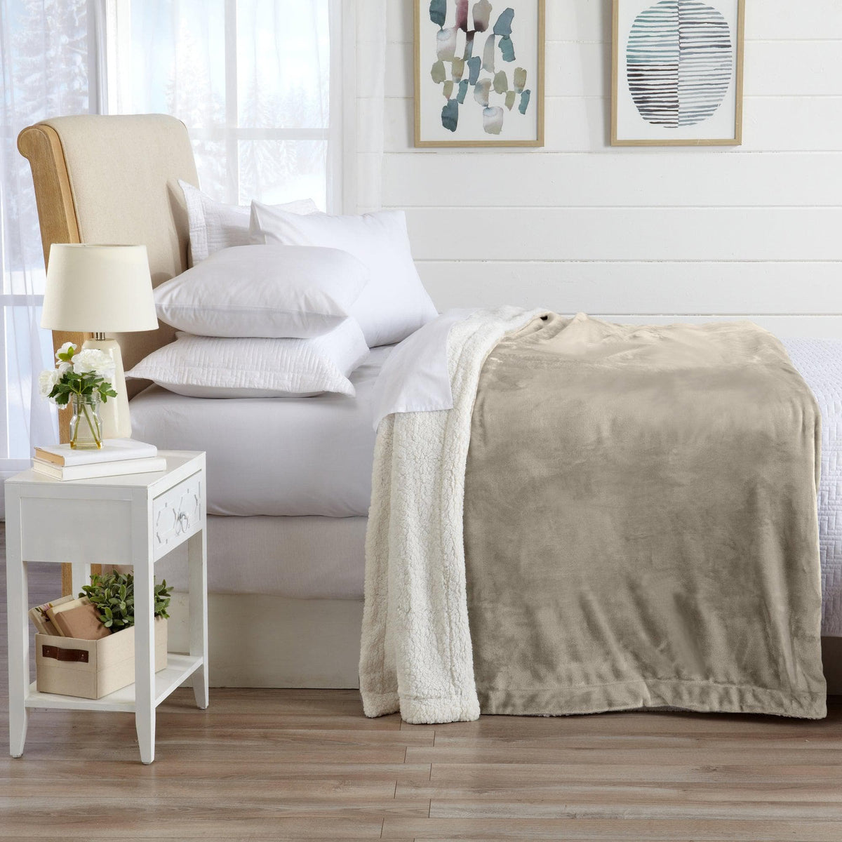 Velvet Plush Sherpa Blanket – Kinsley Collection