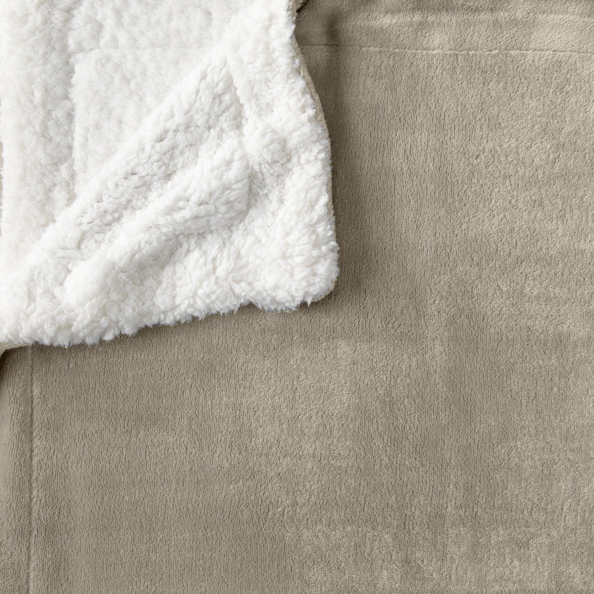 Velvet Plush Sherpa Blanket – Kinsley Collection