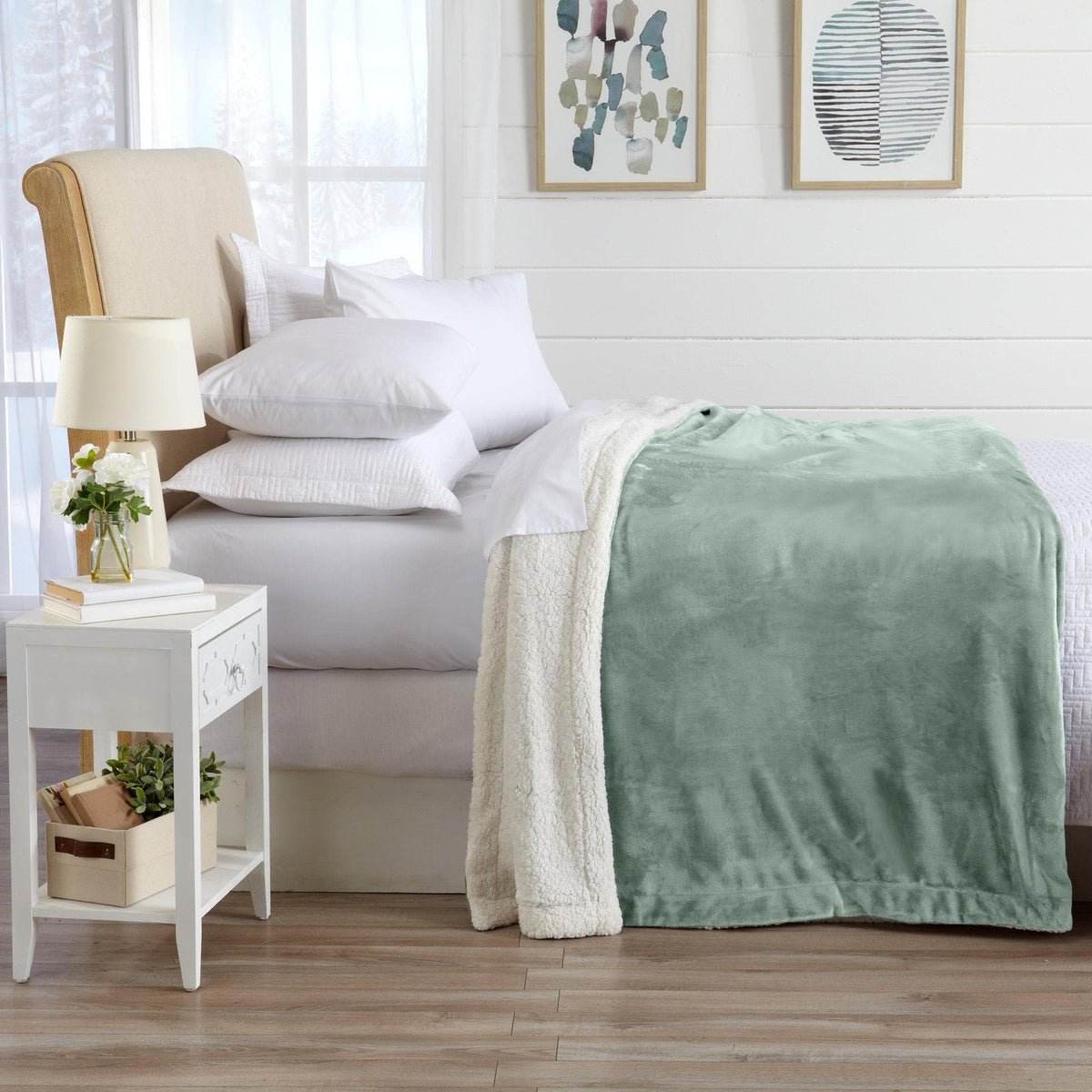 Velvet Plush Sherpa Blanket – Kinsley Collection