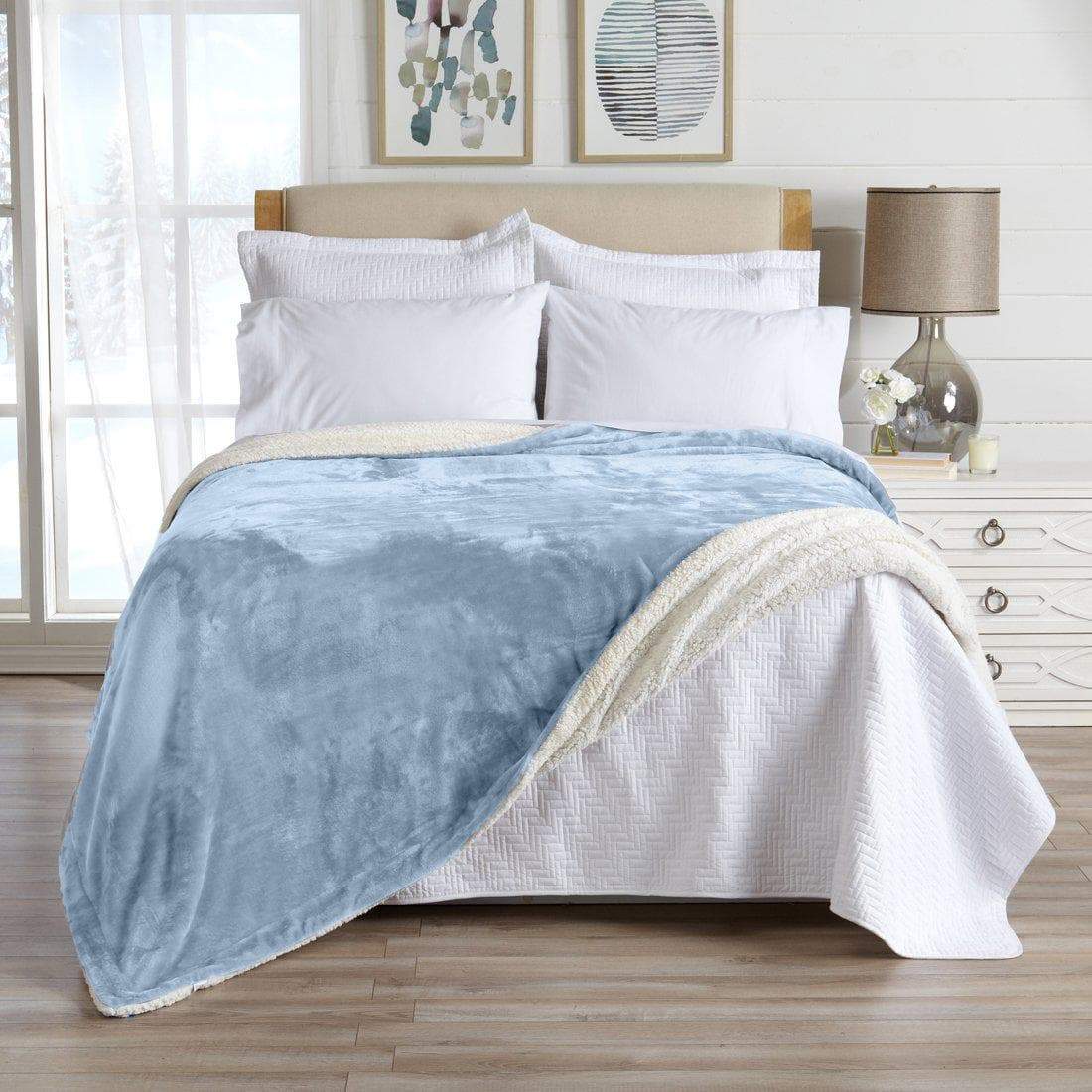 Velvet Plush Sherpa Blanket – Kinsley Collection