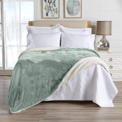 Velvet Plush Sherpa Blanket – Kinsley Collection