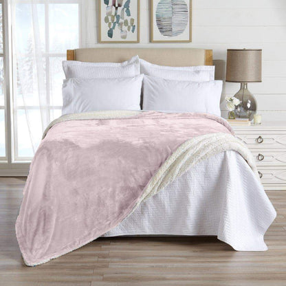 Velvet Plush Sherpa Blanket – Kinsley Collection