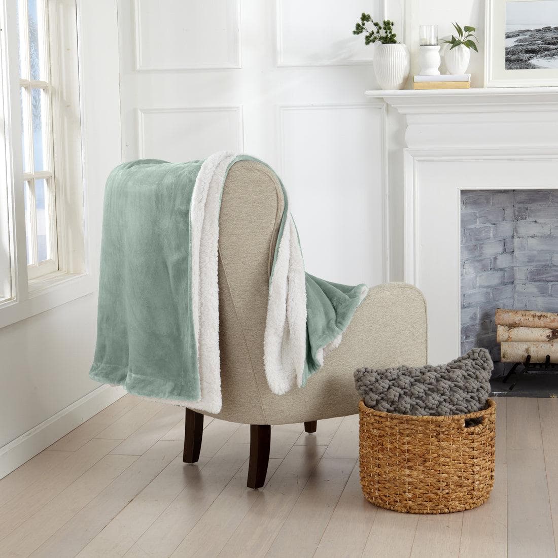 Velvet Plush Sherpa Blanket – Kinsley Collection