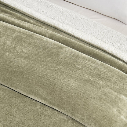 Velvet Plush Sherpa Blanket – Kinsley Collection