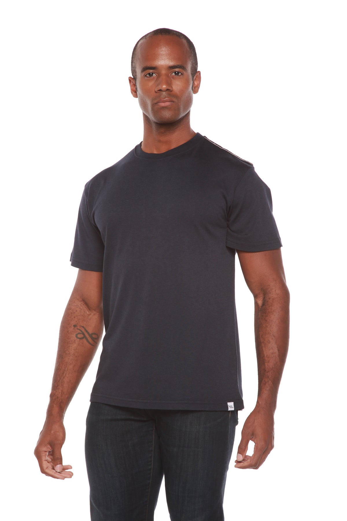 Men's Spun Bamboo T-shirt with short sleeves, contrast stitching, made from bamboo viscose and organic cotton, casual and comfortable.